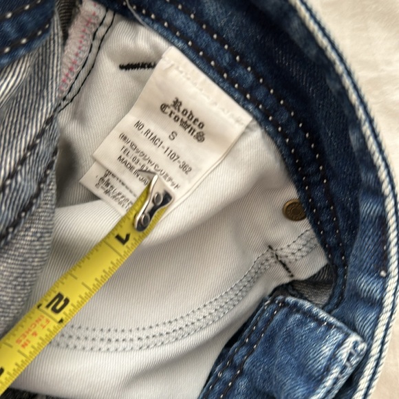 Rodeo crowns mid rise denim shorts size small moussy - Picture 6 of 6